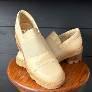 Women's Cream Loafers